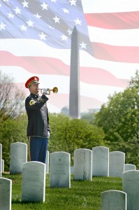 Woody with Washington Monument